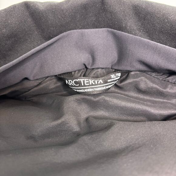 Arc’teryx Men’s Black Atom AR Jacket XL - Picture 6 of 10